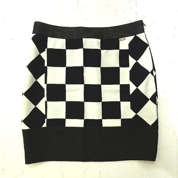 "Esc 'e la v" B&W Checker Mod 60s Style Mini Skirt - Picture 11 of 14